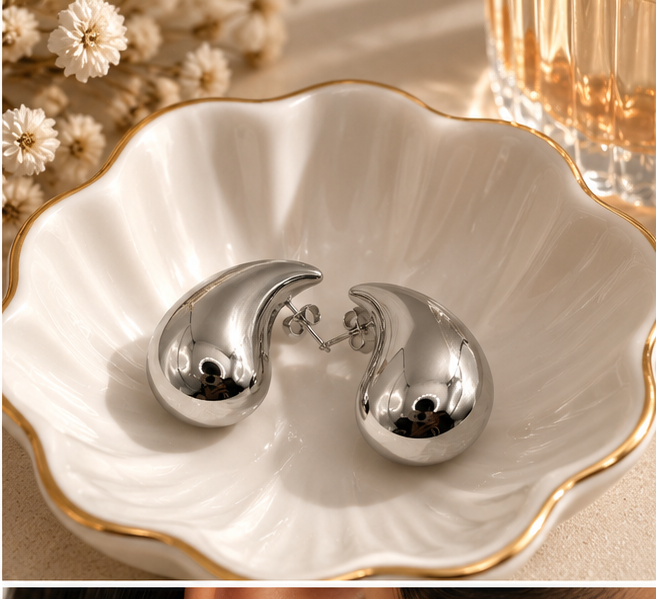 Tear Drop Stud Earrings