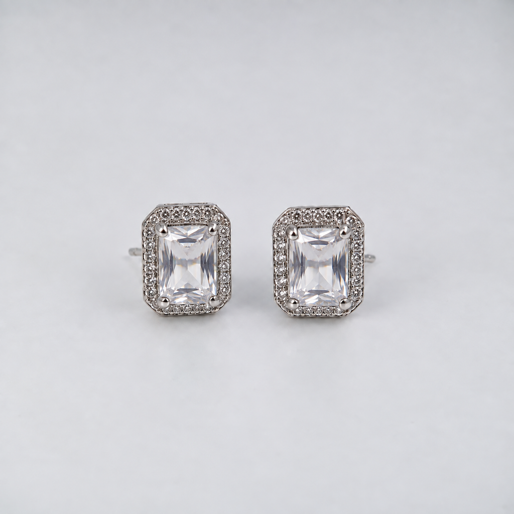 Diamond Glow Studs Earrings