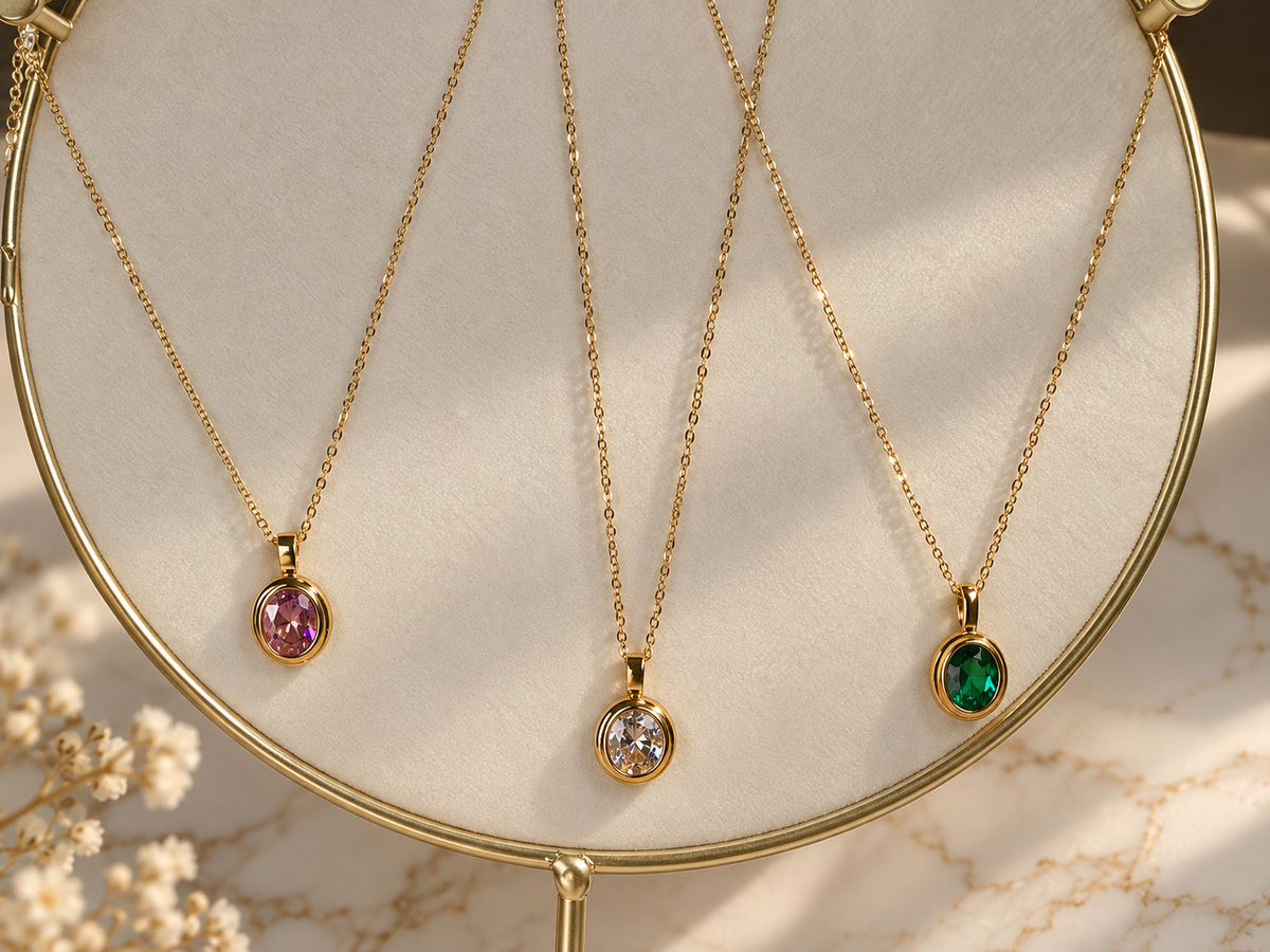 Oval Vintage Light Pendant Necklace